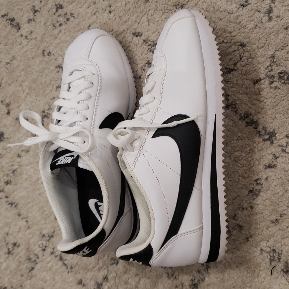 Nike women Classic Cortez Leather